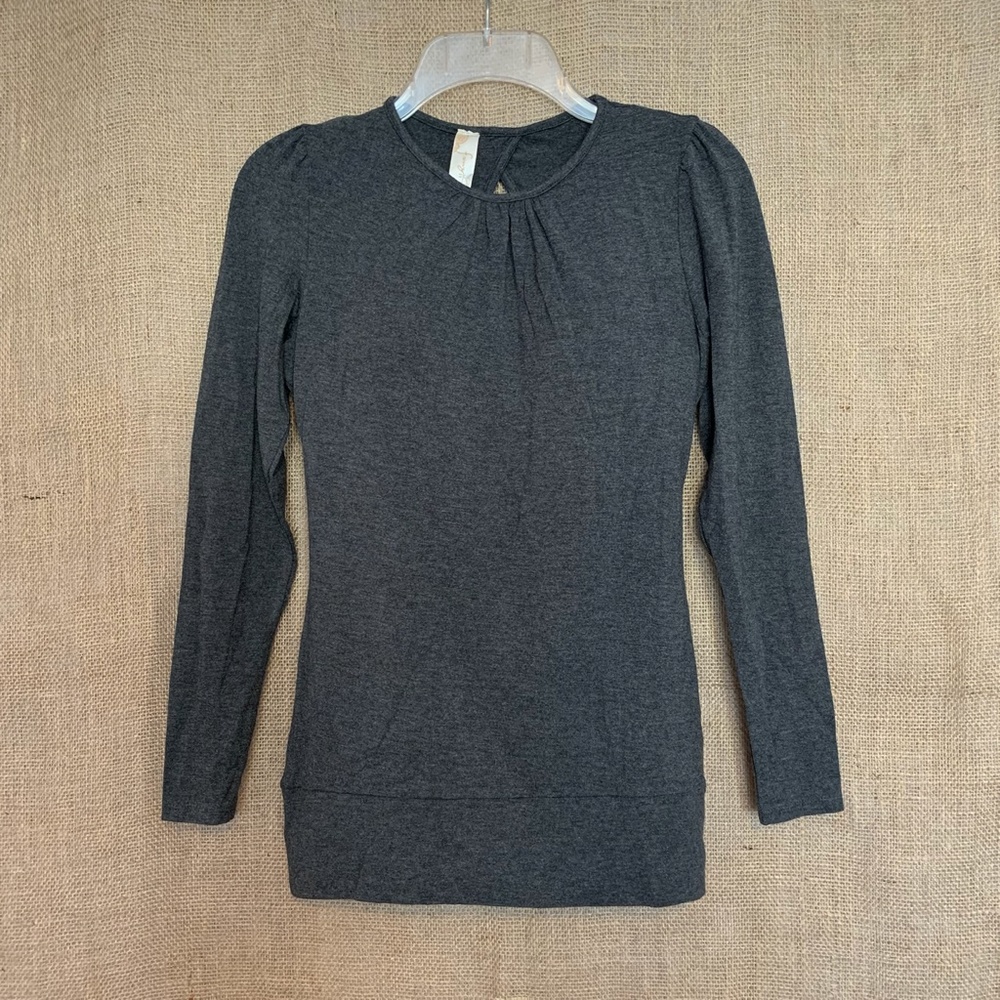 FRENZY Womens Long Sleeve Top Large Keyhole Back Gray NWT